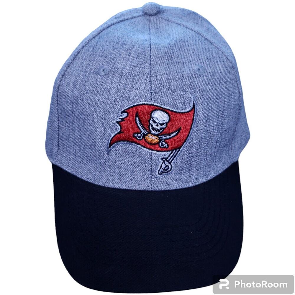 Tampa Bay Buccaneers NFL Hat Cap Adjustable Strap Gray Stadium Club Member